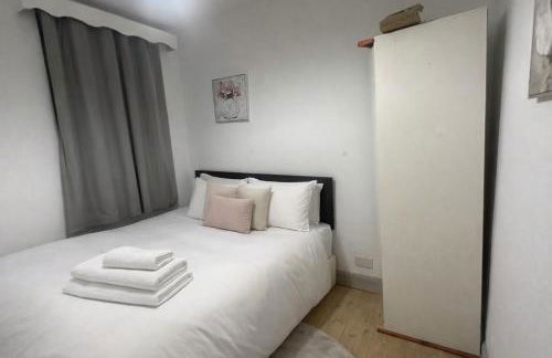 cosy double bedroom seconds near Eurostar - Foto 1