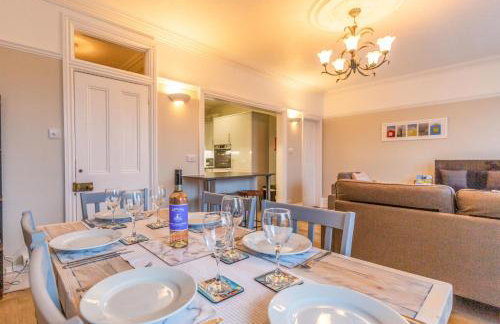 Sully's Cove, stylish apartment near Southwold Pier - Foto 13