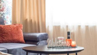modernes Apartment bei Schlosspark Nymphenburg, Top Verkehrsanbindungen, free parking, perfekt für Business- City-Trips und Events - Photo 1