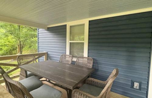 Riverside Relaxer w/Hot Tub+Fire Pit +Wifi & view - Foto 27