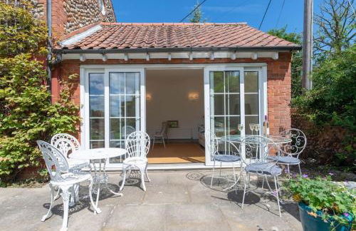 Storm Cottage - Photo 8