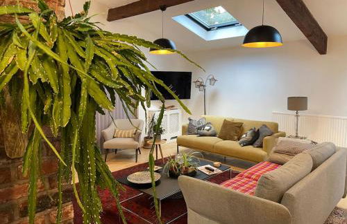 Private Luxury Open-Plan Barn Conversion - Photo 9