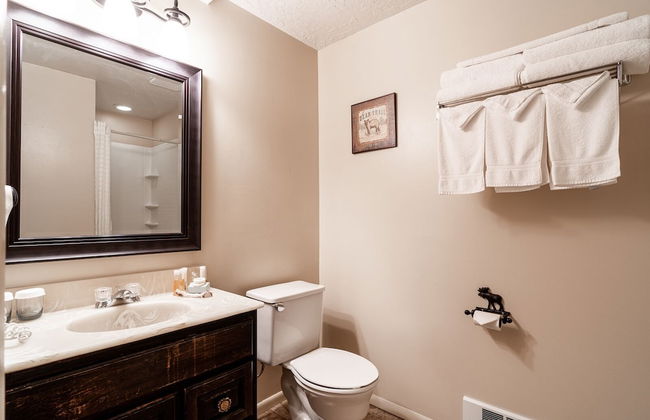 Huckleberry House - Photo 22