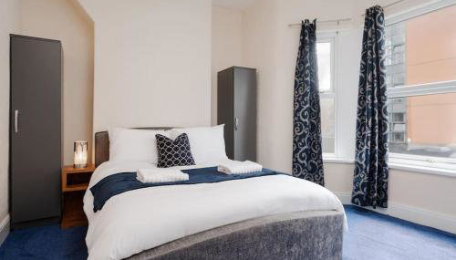 Stunning 5 bedroom home Wirral Birkenhead Sleeps 9- Free Parking-5G Internet - Foto 3