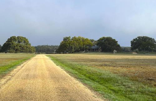 Private cabin on 100 scenic acres with balcony views - Foto 47