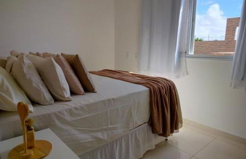 Apto 2 quartos com ar, piscina e varanda I 6 min praia Aruana - Foto 4