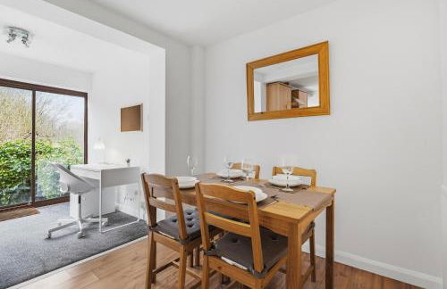 Ideal for Contractors Off-Street Parking Fast Wi-Fi - Foto 23