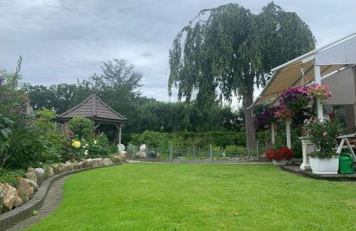 Großes Haus mit Top-Garten mitten in Haselünne - Foto 1