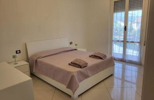 DOMUS LuNi Cinque Terre, wifi ,aria condizionata - Foto 1