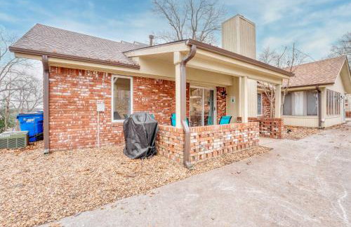 Modern Bentonville Retreat - Sleeps 6 Near Trails - Foto 26