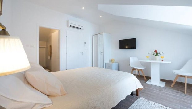 Apartments Horizon - Double Room With Balcony and Sea View - Foto 2, Habitación