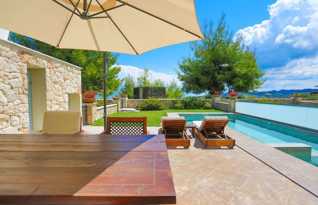 Sunny Villa Pende in Chaniotis - Photo 2