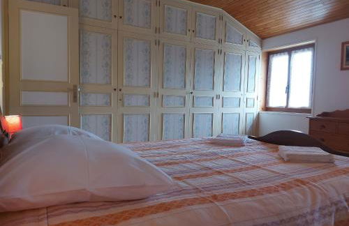 Maison spacieuse avec jardin, BBQ, table de ping-pong, proche commerces, pour 9 personnes et bébés - FR-1-581-96 - Foto 36