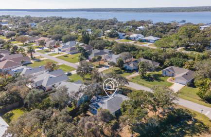 3BR Family Getaway Steps to Sand & Sun - Foto 36