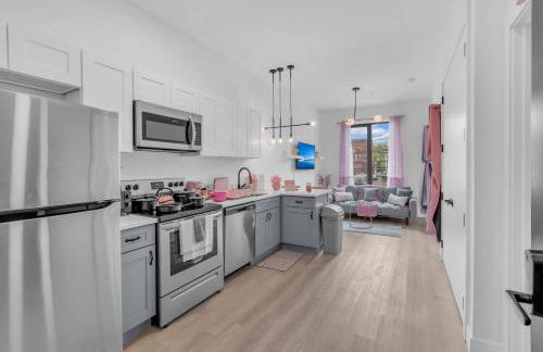 Pink Heaven Indoor Pool, FREE Parking, Near NYC - Foto 1