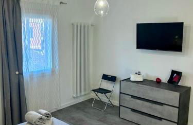 De Mio's Apartment - Photo 27