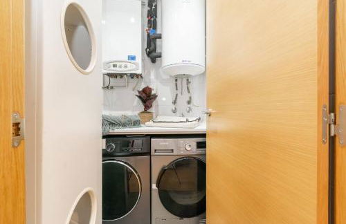 Penthouse with Private Terrace & Pool Access - Foto 41