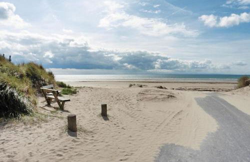 Holiday Home in Denneville Near Sandy Beach - Foto 36