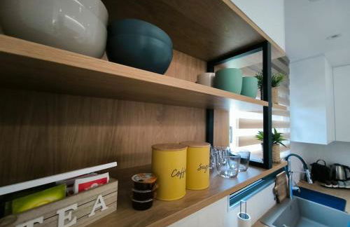 Floral Home 2 - 1st floor apt with private parking! - Photo 27