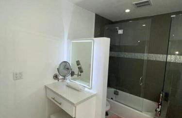Modern Miami Oversized 3 Bedroom in Central Location - Foto 48