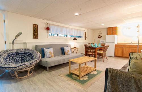 Stunning Home with In-Ground Pool - Photo 33