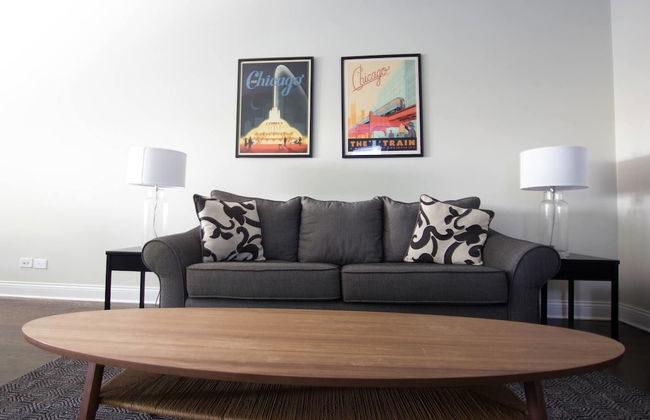 2 Level Home near Wrigley - Foto 16