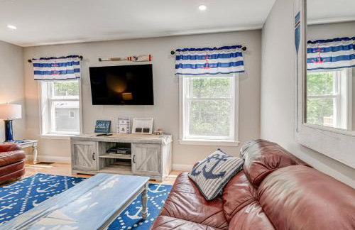 Square Pond Vacation Rental with Boat Dock and View! - Foto 5