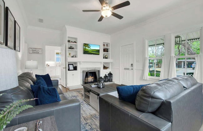 Awesome Haus With Gameroom, 4blks to Center of Town! - Foto 17