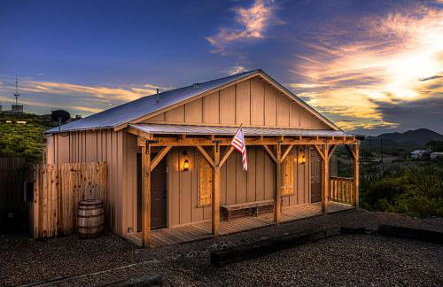 Miners Cabins #1 - Two Double Beds and Private Balcony - Foto 1