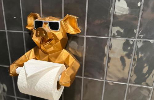 Architectural East Austin Home with Pool & Casita - Photo 10