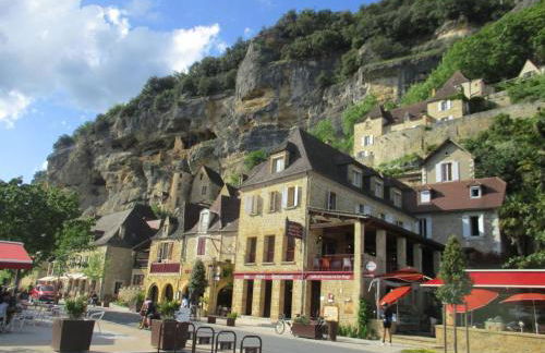Appartement avec piscine privée et vue château proche Sarlat - FR-1-616-39 - Foto 9