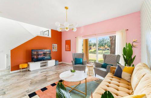 Disney World Cinderella Castle Lazy River Pool & Game Room - Foto 50