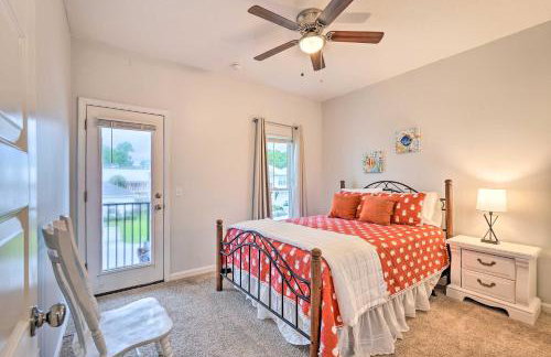 Modern PCB Home with Private Yard and Pool Access - Foto 20