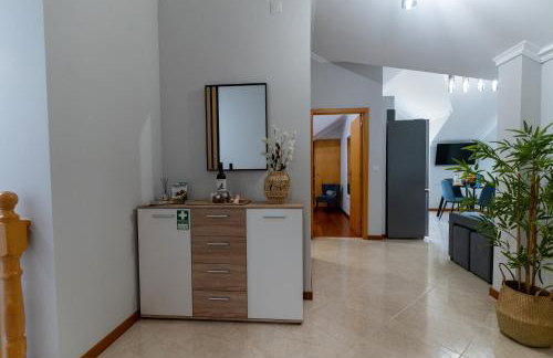 Vanda House com 2 Quartos Vista Mar e montanha no centro da Ilha - Foto 29