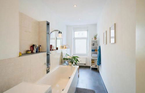 Moderne 3-Zimmer Wohnung in Top-Lage mit Terrasse & Einbauküche - Foto 7