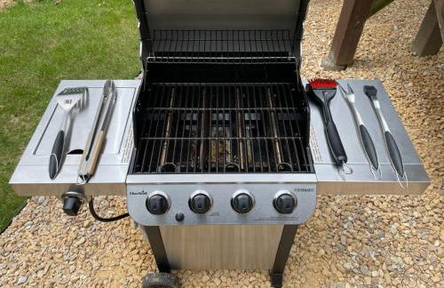 Spacious Pocono Home with Hot Tub and Fire Pit - Foto 33