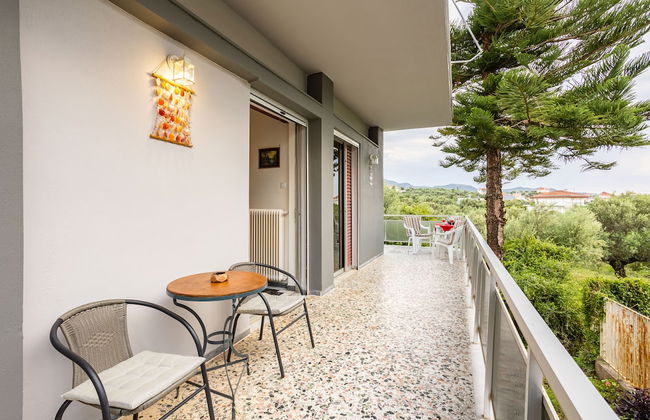 Seaside Family Haven - Avia's Spacious Getaway - Foto 27