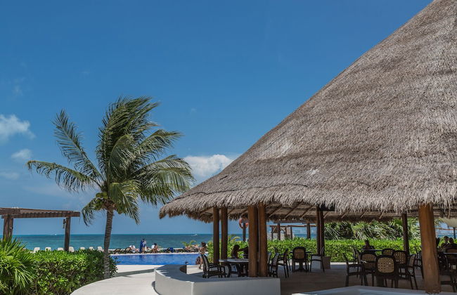 MAREA Beachfront 2 BDR - Stunning Oceanview - Photo 18