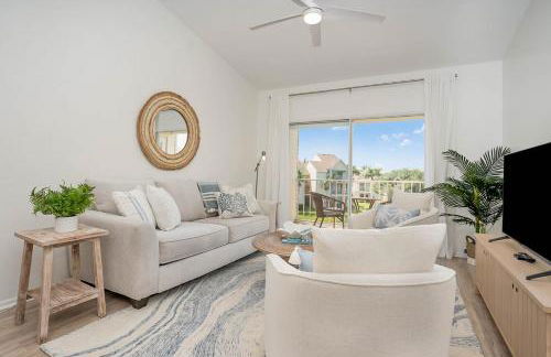 Luxury Beachside Condo - Half Mile from Beach - Foto 1