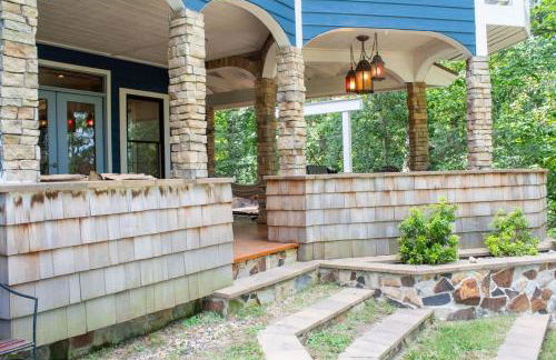 Creekside Haven with Dock & Scenic Views - Foto 5