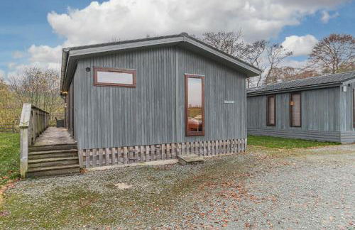 Family friendly, lovely Lakeland lodge with private parking and a patio - Foto 1