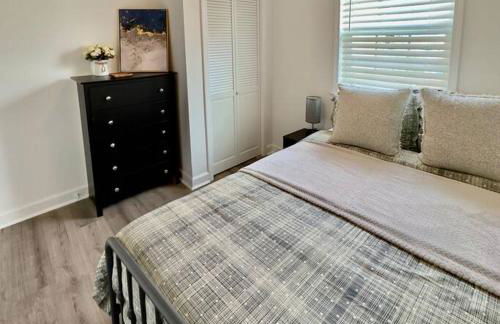 Walk to Superdome - 5 min to Canal St - 8min to French Quarter - Foto 17