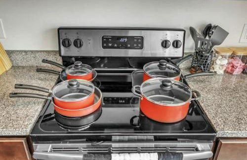 3BR Townhouse King Bed Garage Near NC State - Foto 16