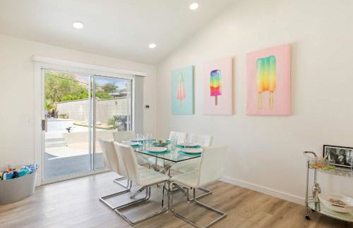 Experience Modern Luxury at Desert Hideaway - Foto 19