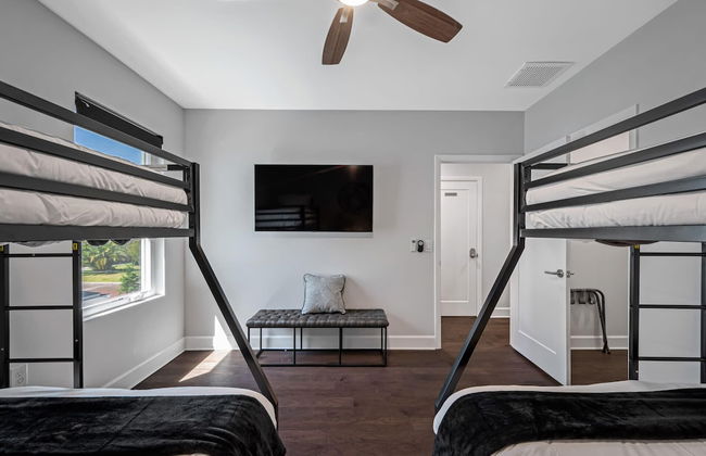 Luxury Tampa Home w/ Pool, Jacuzzi & Amenities - Foto 14