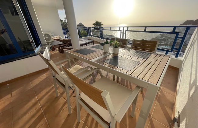 Sunny Seaview Modern apt - Pool and Beach Access - Foto 41