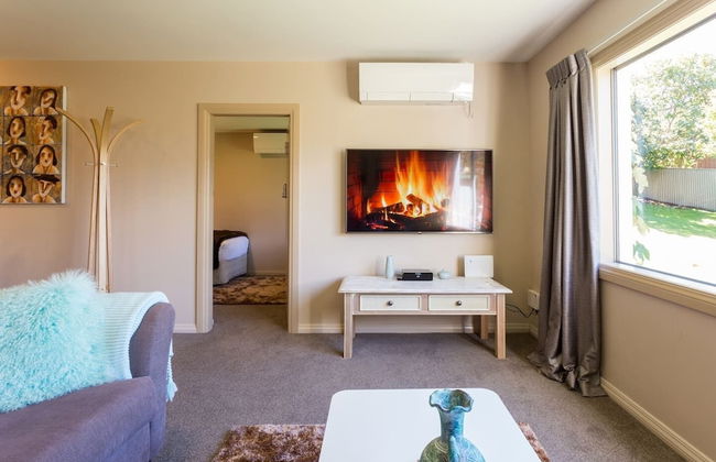 Large Distinctive AND Spacious Family Home - Foto 24