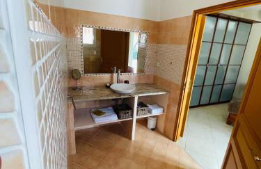 Superbe villa avec piscine vue mer, proche plage et Porticcio - Foto 14