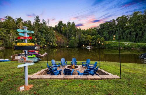 LKJ - Lakefront Home, Hot tub, Fire Pit, Games and Movie Room! - Foto 69