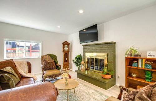 Near Shops and Eats Elegant Home in Wheat Ridge! - Foto 4